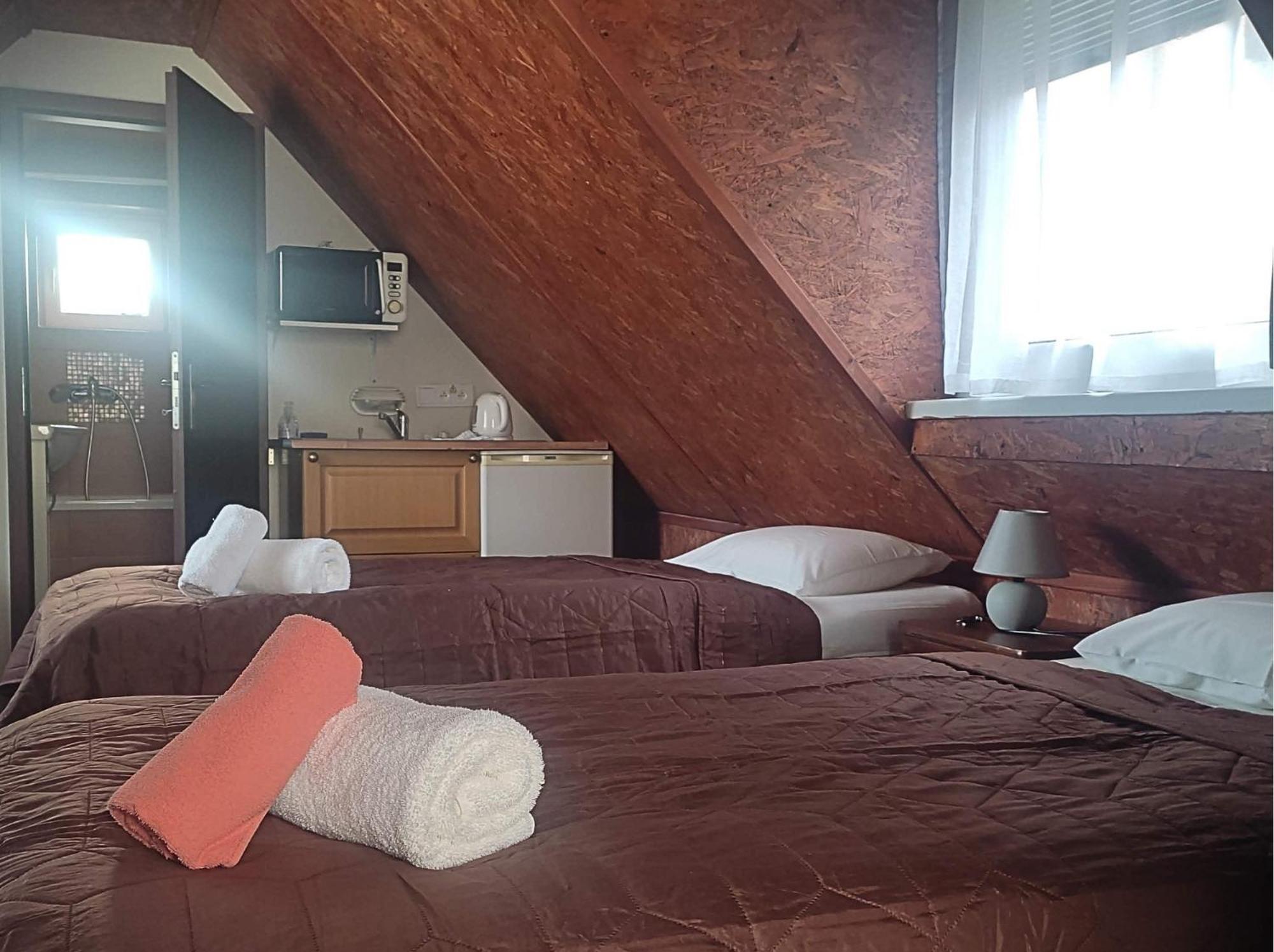 Spa & Pool Apartments Prestige Villa Ivica Marianka Bagian luar foto