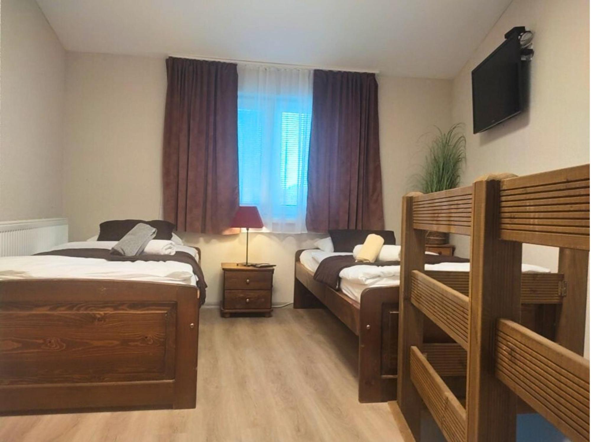 Spa & Pool Apartments Prestige Villa Ivica Marianka Bagian luar foto
